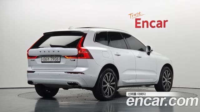 Volvo XC60 2019 — Фото 2/20