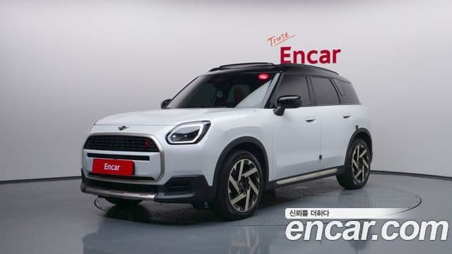 Mini Cooper S Countryman 2024 — Фото 1/20