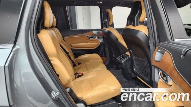 Volvo XC90 2019 — Фото 11/20