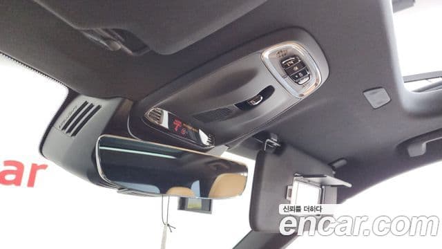Volvo XC90 2019 — Şəkil 14/35