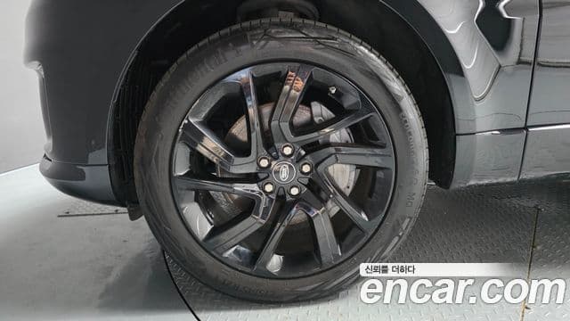 Land Rover Range Rover Sport 2021 — Фото 4/20