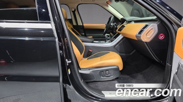 Land Rover Range Rover Sport 2021 — ფოტო 32/34