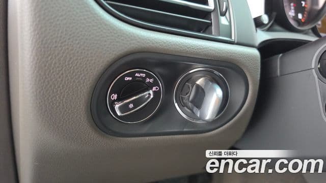 Porsche Macan 2021 — Photo 31/34