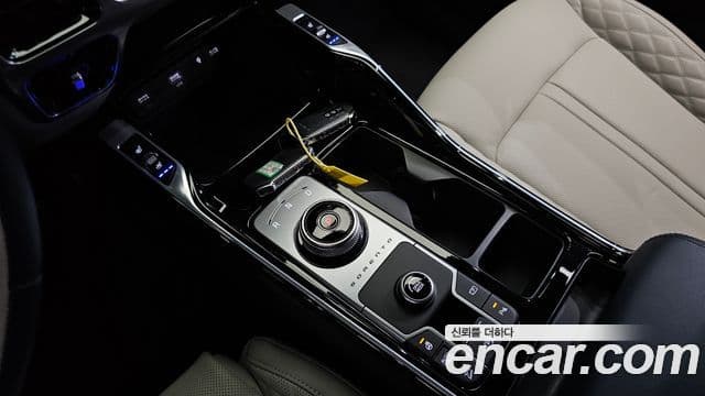 Kia Sorento 2023 — Фото 9/20
