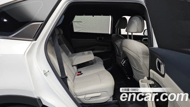 Kia Sorento 2023 — Фото 12/20