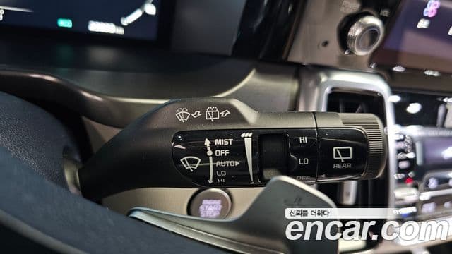 Kia Sorento 2023 — Фото 18/20