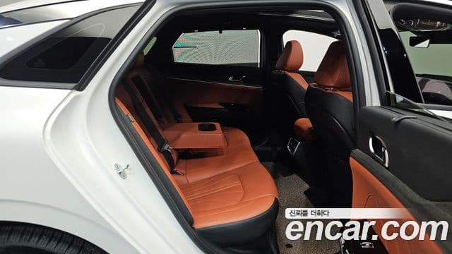 Kia K5 2025 — Photo 9/37