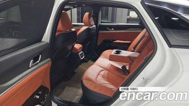Kia K5 2025 — Photo 14/37