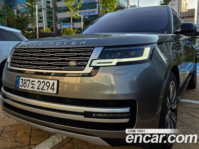 Land Rover Range Rover 2023 — Photo 4/19
