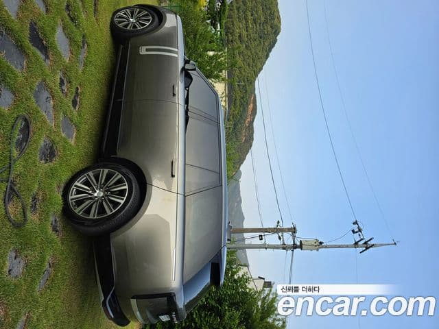 Land Rover Range Rover 2023 — Photo 7/19
