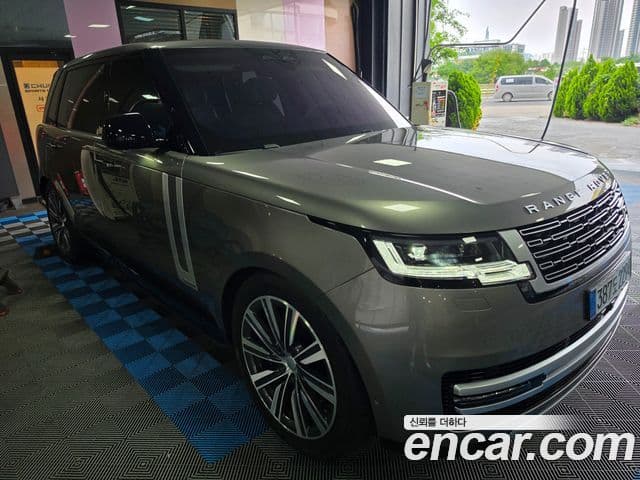 Land Rover Range Rover 2023 — Photo 12/19