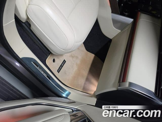 Land Rover Range Rover 2023 — Photo 13/19
