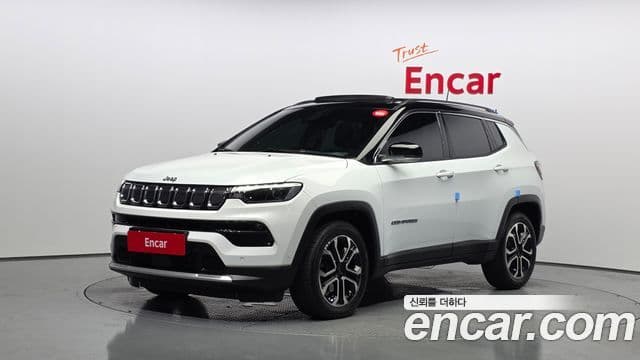 Jeep Compass 2022 — Фото 1/20