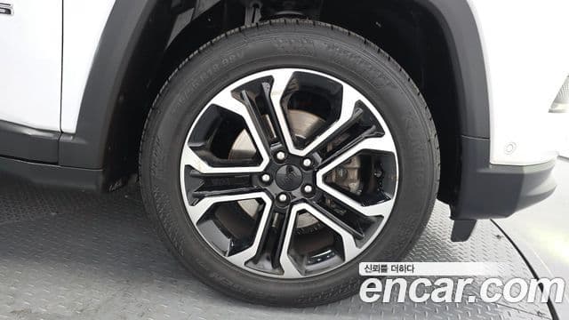 Jeep Compass 2022 — Фото 5/20