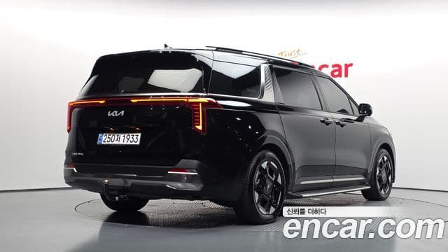 Kia Carnival 2024 — Фото 2/20