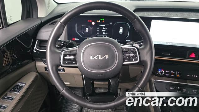 Kia Carnival 2024 — Фото 13/20