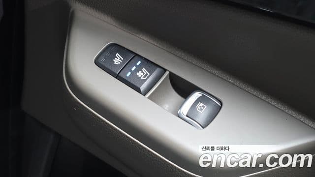 Kia Carnival 2024 — Фото 19/20