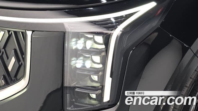 Kia Carnival 2024 — ფოტო 4/31