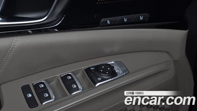 Kia Carnival 2024 — ფოტო 31/31