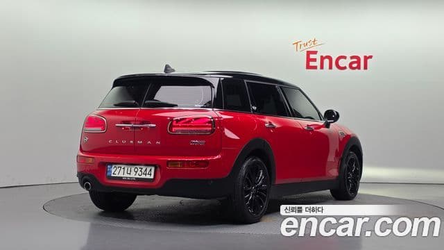 Mini Cooper Clubman 2023 — Фото 2/20