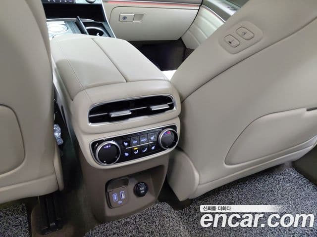 Genesis GV80 2022 — Photo 19/32
