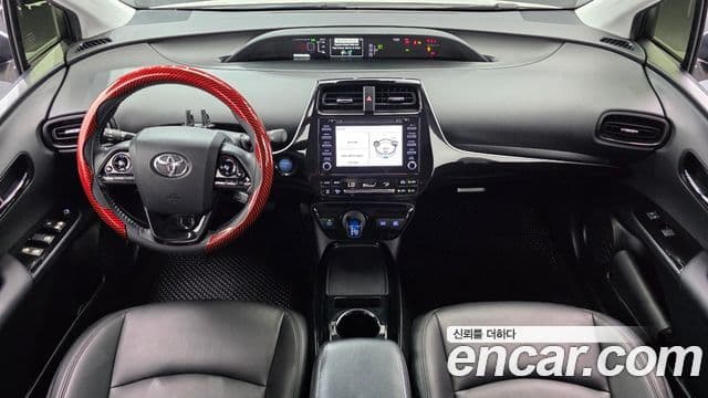 Toyota Prius 2022 — ფოტო 15/30