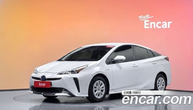 Toyota Prius 2022 — ფოტო 13/30