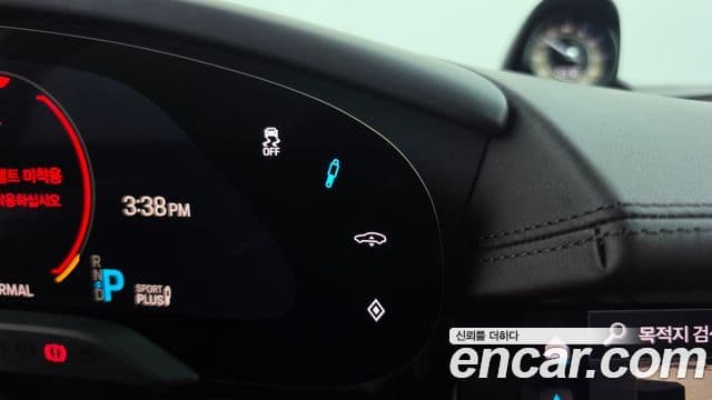 Porsche Taycan 2020 — Photo 14/36