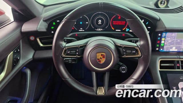 Porsche Taycan 2020 — Photo 28/36