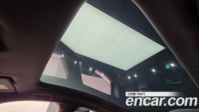 Porsche Taycan 2020 — Photo 35/36