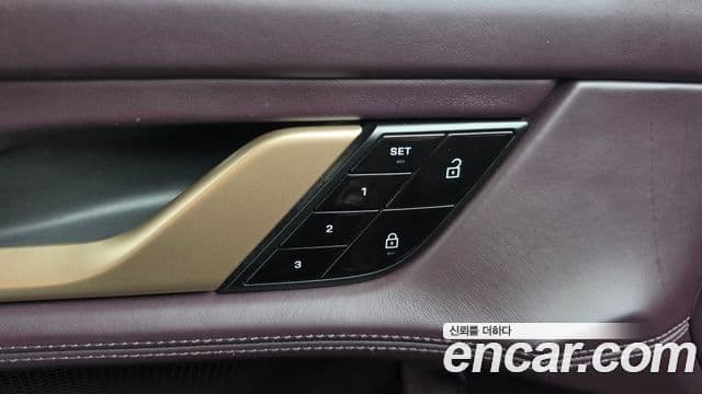 Porsche Taycan 2020 — Photo 16/36