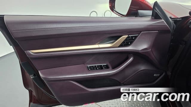 Porsche Taycan 2020 — Photo 1/36