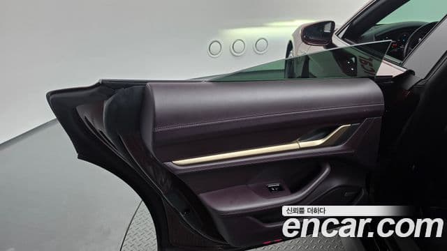 Porsche Taycan 2020 — Photo 27/36