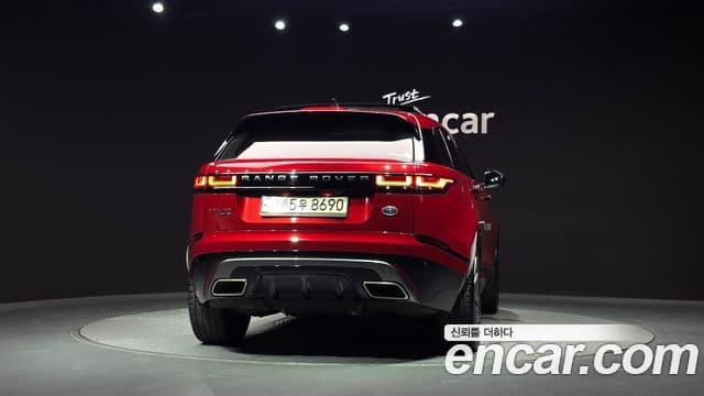 Land Rover Range Rover Velar 2018 — Фото 4/20