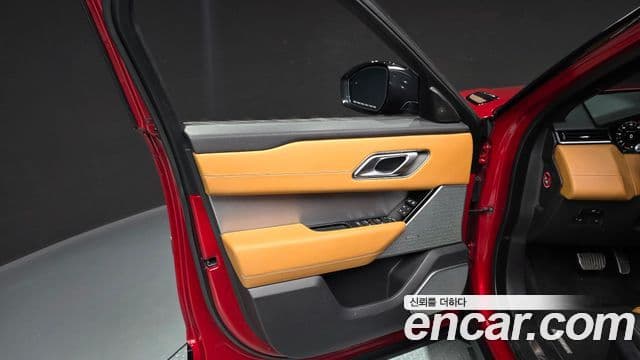 Land Rover Range Rover Velar 2018 — Şəkil 26/35