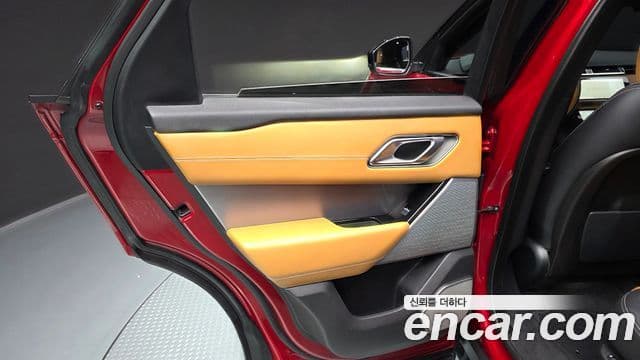 Land Rover Range Rover Velar 2018 — Şəkil 23/35