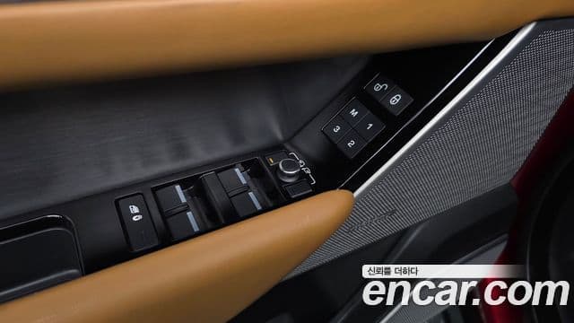 Land Rover Range Rover Velar 2018 — Şəkil 31/35