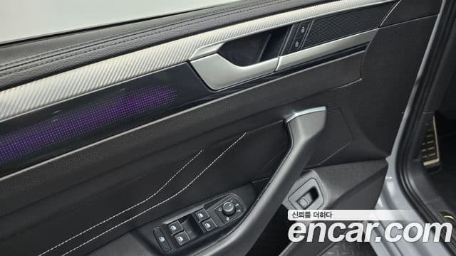 Volkswagen Arteon 2023 — Photo 26/31