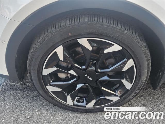 Kia Sorento 2023 — Фото 4/20