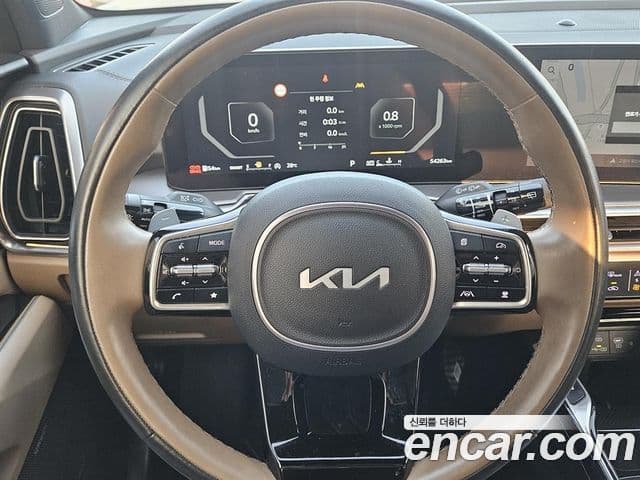 Kia Sorento 2023 — Фото 8/20