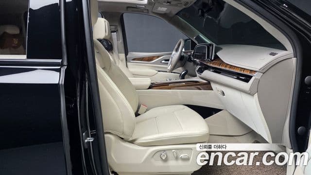 Cadillac Escalade 2023 — Фото 11/20