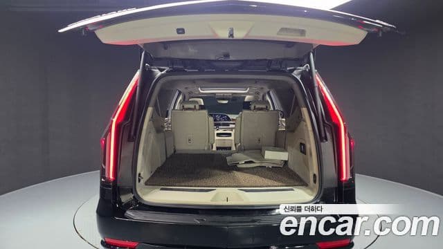 Cadillac Escalade 2023 — Фото 20/20