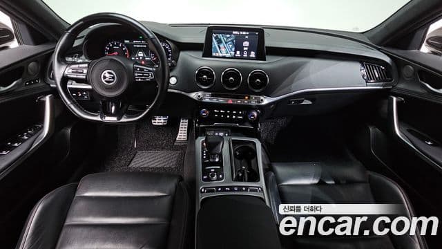 Kia Stinger 2020 — Фото 11/20