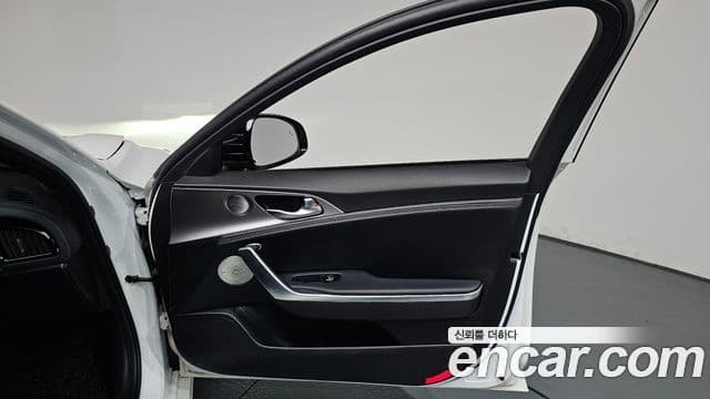 Kia Stinger 2020 — Şəkil 22/38