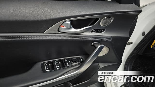 Kia Stinger 2020 — Şəkil 25/38
