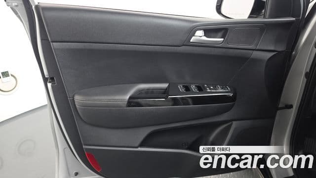 Kia Sportage The Bold 2018 — Şəkil 15/31
