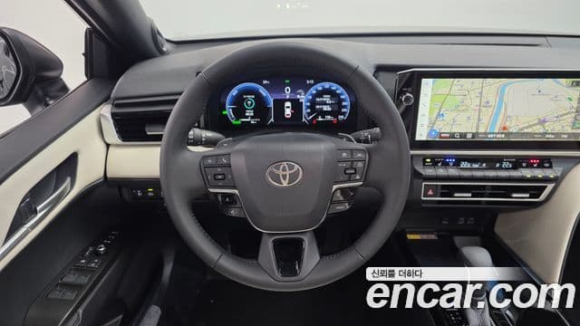 Toyota Camry 2026 — Photo 3/20
