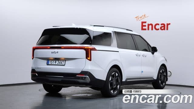 Kia Carnival 2025 — Фото 2/20