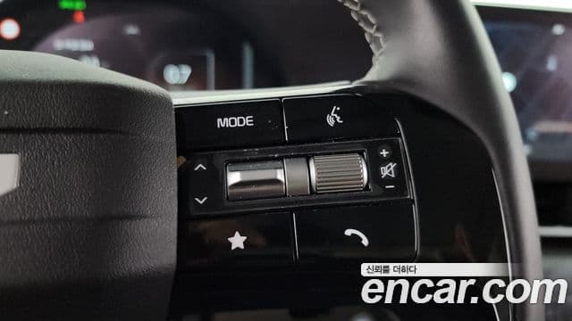 Kia Carnival 2025 — Фото 16/20