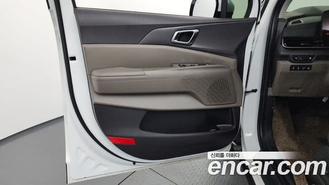 Kia Carnival 2025 — ფოტო 1/32